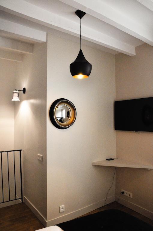 Ferienwohnung Duplex De Charme Au Coeur De Montmartre Paris Zimmer foto