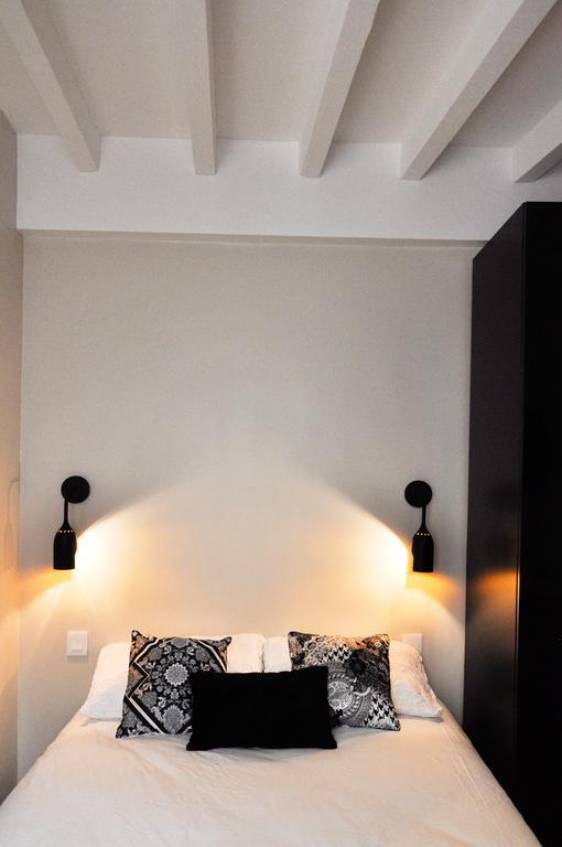 Ferienwohnung Duplex De Charme Au Coeur De Montmartre Paris Zimmer foto